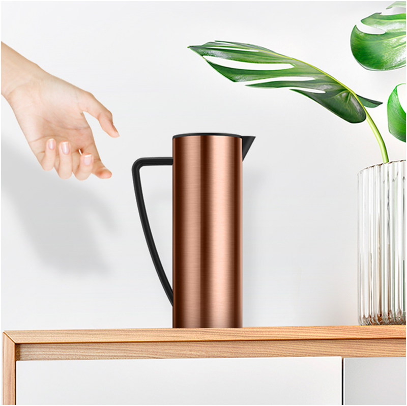 4 layers of physical vacuum insulation Vacuum Carafe , durable heat preservation and cooling for 48 hours, suitable for home, office and conference.